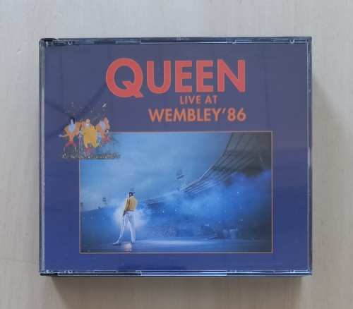 Box queen live - queen, wembley