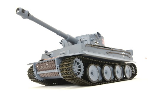 Carro armato radiocomandato