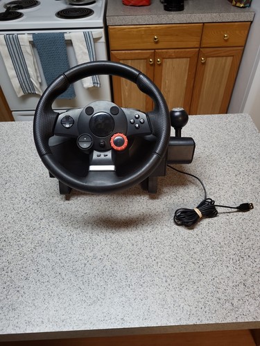 Logitech driving force - logitech,