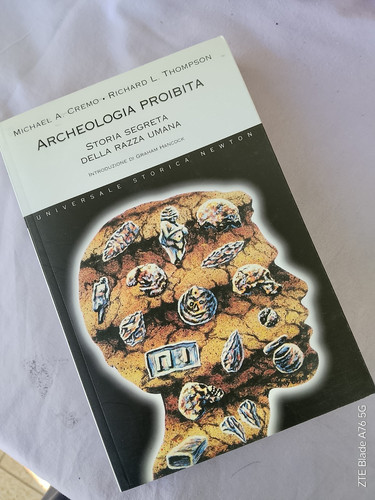 Archeologia proibita contro - -,