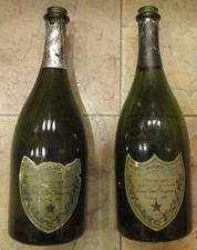 Due bottiglie di champagne