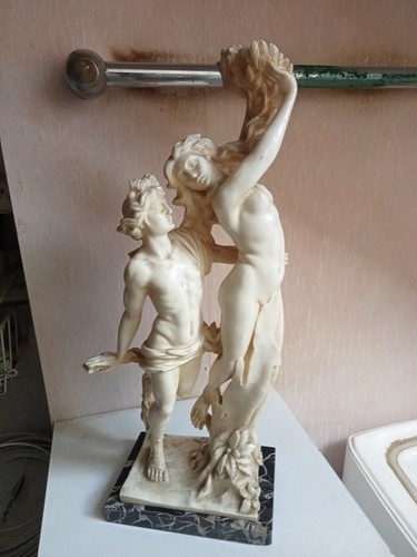 Grande statuette résine - grande, en