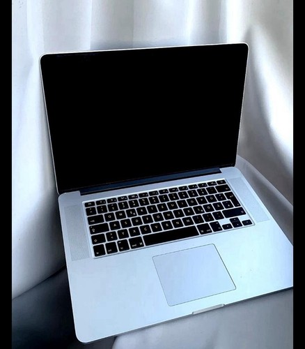 Apple macbook pro 3 - macbook, 11,3