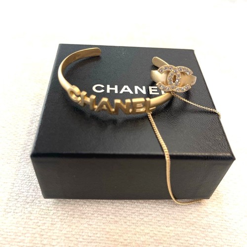 Chanel logo coco mark - cc,