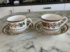 2 tazze e piattini da