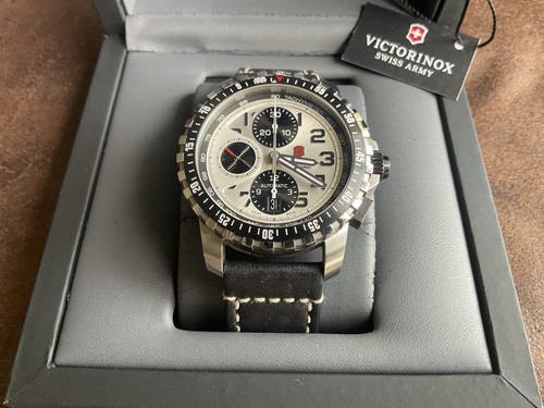 Swiss army victorinox - army,