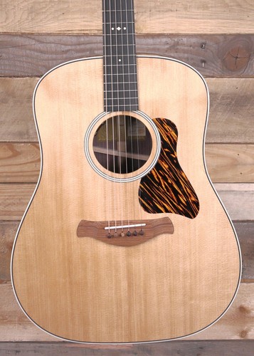 Taylor gold label 710e - label,