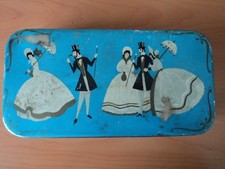 Vecchia scatola di latta