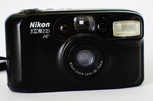 Nikon zoom 200 - lens, 35-70mm