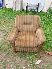 POLTRONA VINTAGE DEGLI ANNI 80 IMBOTTITA