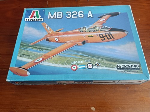 Italeri aermacchi 326 48 - mb,