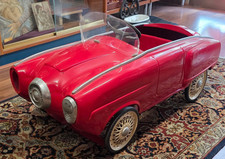 Macchinina a pedali latta