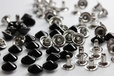 Borchie sfuse a cono con rivetto 9mm colore nero smaltato da 50-1000pz a scelta