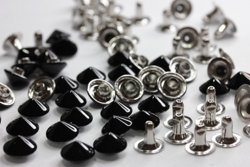 Borchie sfuse cono con - sfuse, a