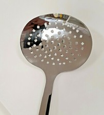 SCHIUMAROLA PALETTA FORATA