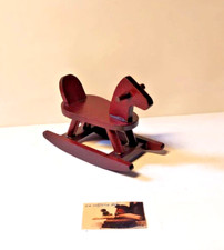 Miniature x Casa Bambole De Agostini Cavalluccio a dondolo L. cm 5 x h. cm 5