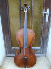 Violoncello molto vecchio -_-