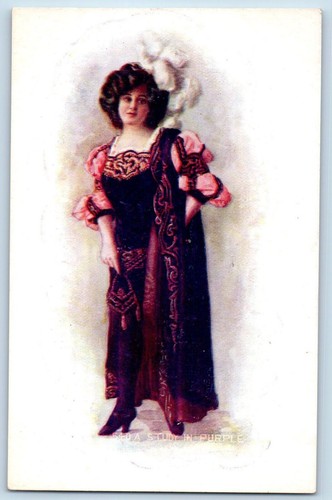 Cartolina bella donna studio