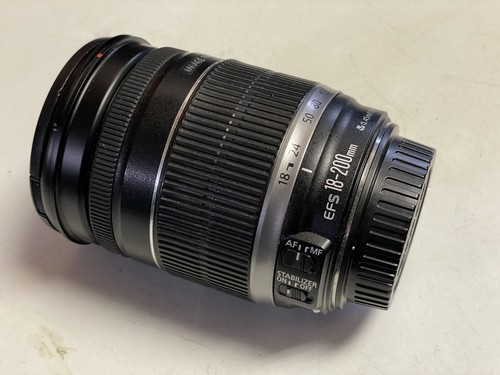 Canon 200mm 3 - ef-s, 18-200mm