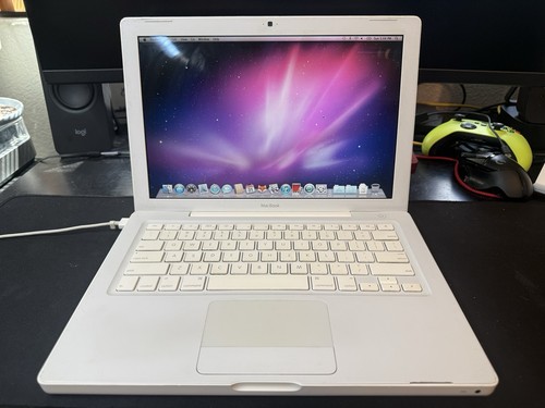 Apple macbook a1181 laptop - a1181,