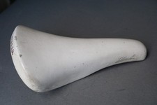 Sella in pelle firmata Selle