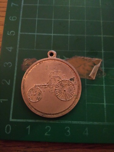Medaglia strana con - medaglia,