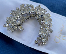 CHRISTIAN DIOR SPILLA BROOCH 1969 MOTIVO LUNA,  GRANDE E LUMINOSA.