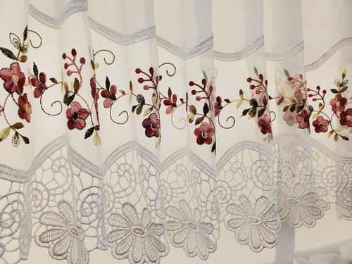 Organza bianca rosa - , ricamata