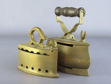 2 VINTAGE FERRI DA STIRO IN