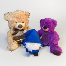 2 orsacchiotti di peluche e 1