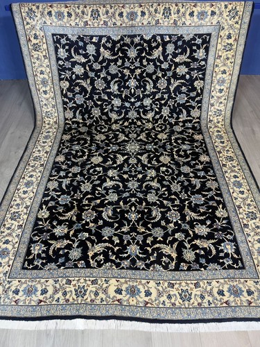 Tappeto orientale annodato - , a