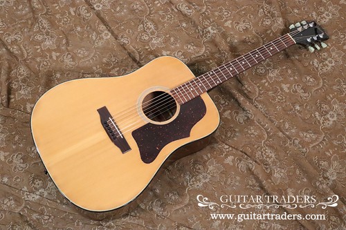Gibson 1975 deluxe - 1975, j-50