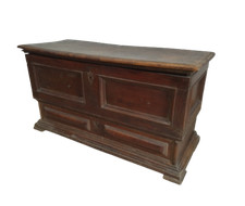 Cassapanca in noce massello