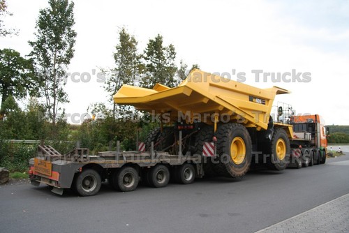 Foto camion trasportatore