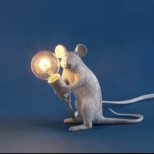 Topo Lamp In Resina, Bianco