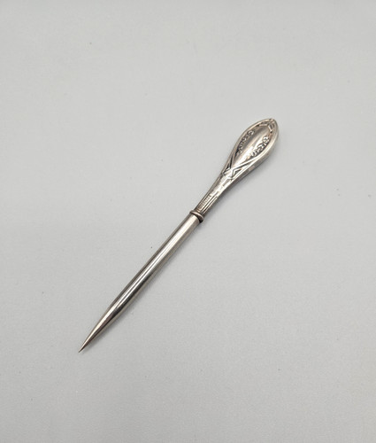Antico stiletto vittoriano