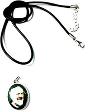 CIONDOLO religioso 22X18 SAN PADRE PIO  CON COLLANA CORDA OMAGGIO