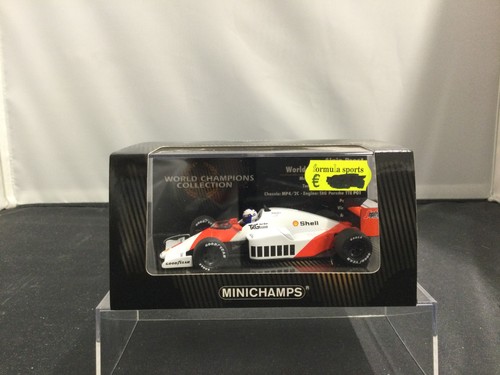 Minichamps 436860001 - 1:43,