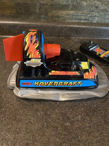 Hovercraft giocattolo vintage