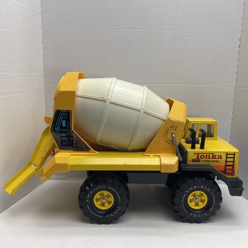 Camion miscelatore cemento