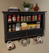 Armadio aperto a 2 cassetti