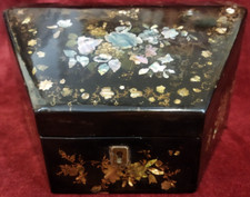 ANTICA SCATOLA LACCATA CON