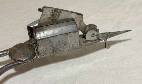 Rara antica forbice meccanica