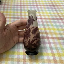 Antico vaso in vetro cammeo