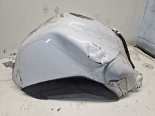 YAMAHA FZ8 FZ 8 N 2011 SERBATOIO BENZINA CARBURANTE DANNEGGIATO ( NO RUGGINE INT