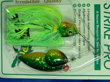 Spinnerbait / Buzz Bait Strike