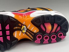 Nike Air Max Plus TN Tuned scarpe da ginnastica GS taglia 4,5 UK NERO ROSA ATTIVO