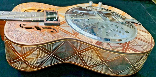 Blueberry handmade resonator - handmade,