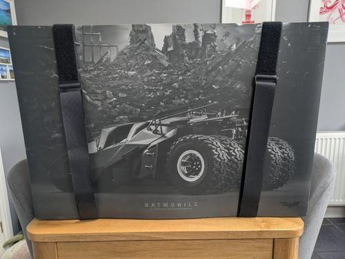 Hot toys mms596 batman - batman, tumbler