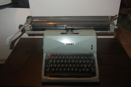 Macchina scrivere vintage - da,